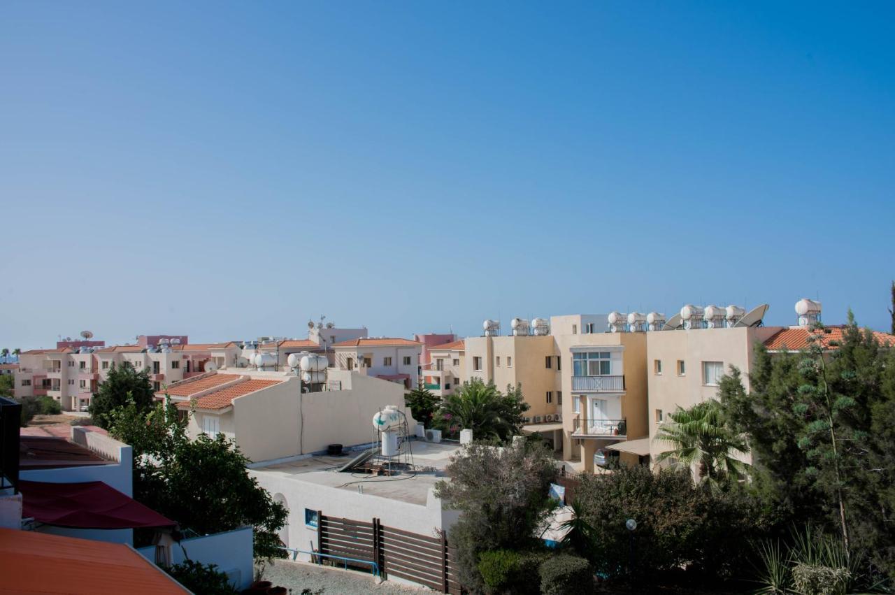 Modern Apartment Not Far From The Beach Paphos Eksteriør billede