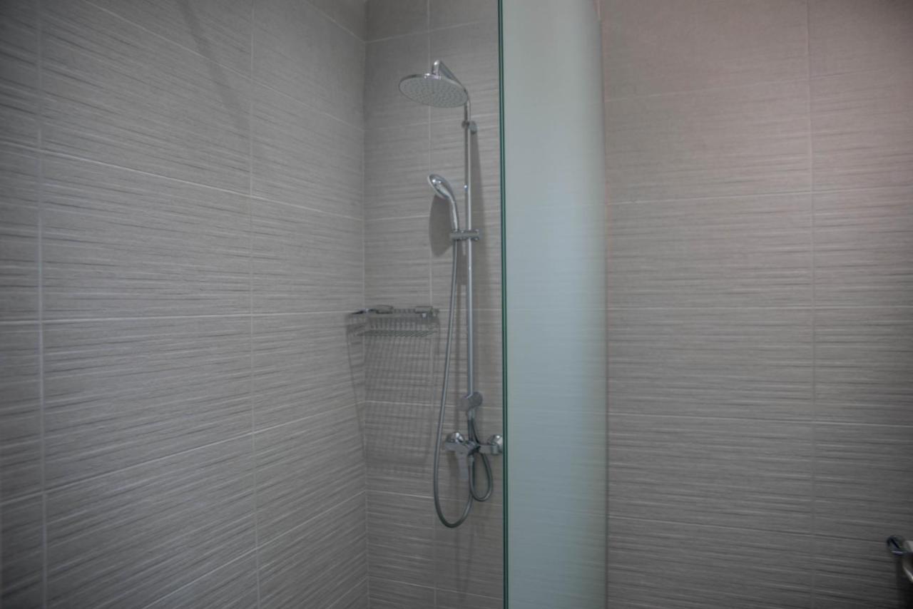 Modern Apartment Not Far From The Beach Paphos Eksteriør billede